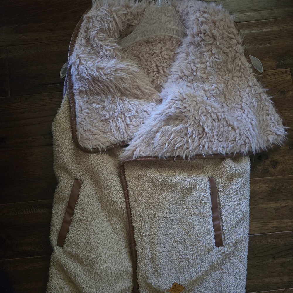 Simply Southern Faux Fur Reversible Vest in Cream and Pink, New Never Worn